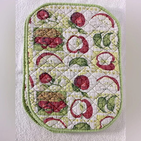Vintage Quilted Apple Print Green Cream Red Placemats x5 - Picture 8 of 15